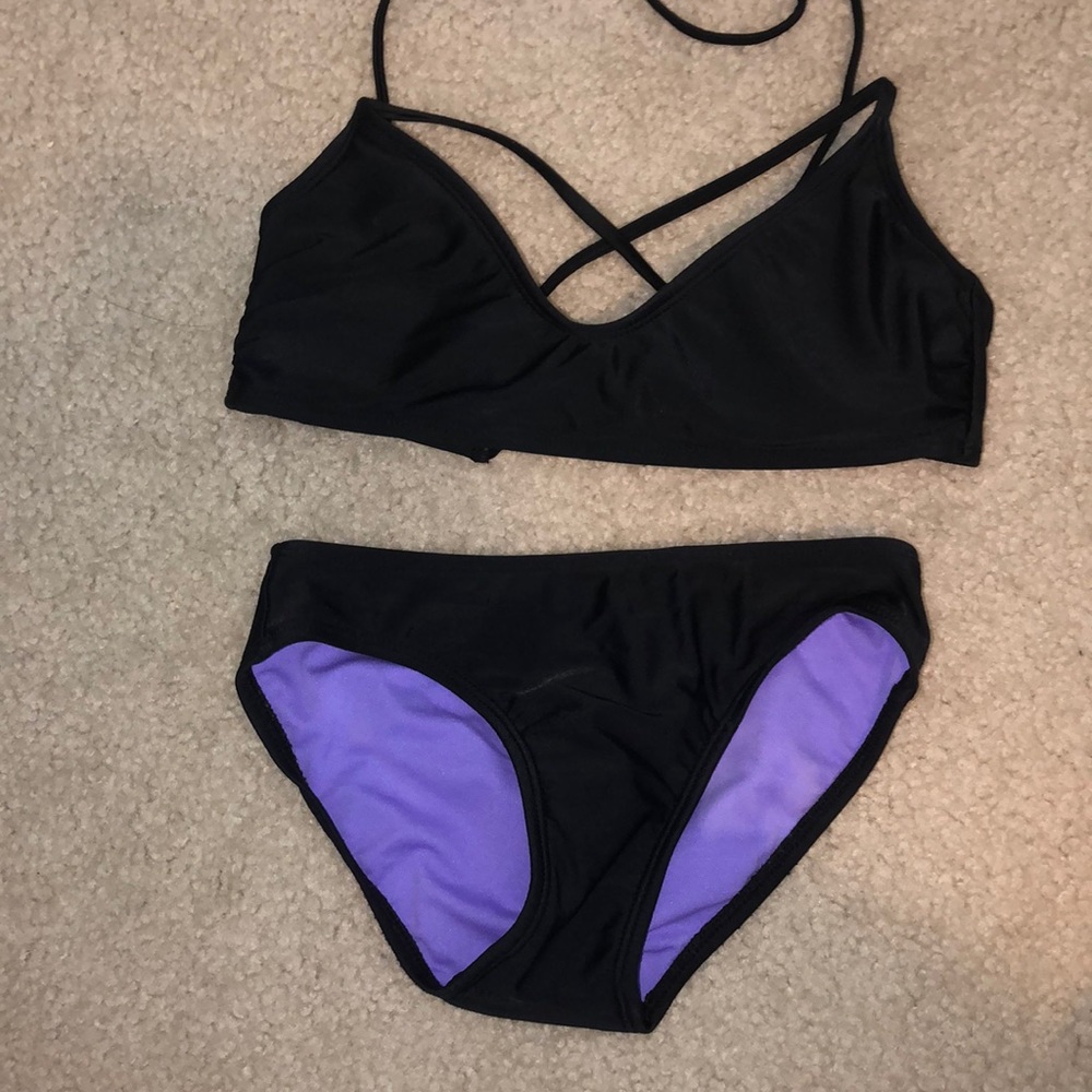 A black bikini set